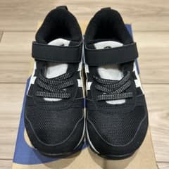 【未使用】アシックス　キッズスニーカー16cmのサムネイル