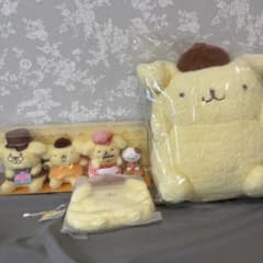 ポムポムプリン 30周年ぬいぐるみ、ポーチセット - メルカリ