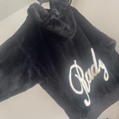 完売品⭐︎rady ロゴ入りファーフーディーのサムネイル