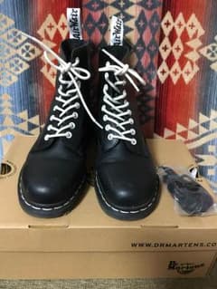 Dr.Martens 8ホール♡ 3月まで出品！スムース 変え紐付き☆のサムネイル
