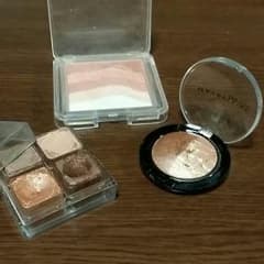 化粧品 まとめ売りのサムネイル