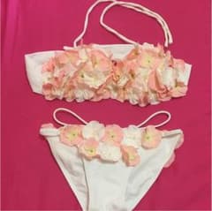 花びらビキニのサムネイル