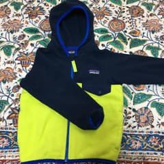 パタゴニア フリース パーカーのサムネイル