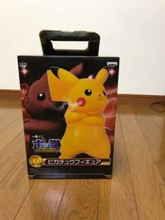ピカチュウ フィギュアのサムネイル