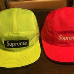 supremeのキャップのサムネイル