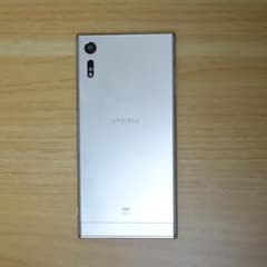 Sony Xperia XZ プラチナ au SOV34（本体のみ）のサムネイル