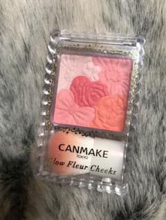 キャンメイク グロウフルールチークスのサムネイル