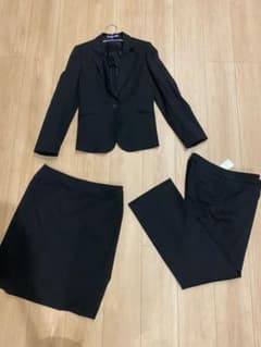 LES MUES ブラックビジネススーツ Mサイズのサムネイル