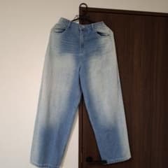 ライトブルーデニムワイドレッグパンツのサムネイル