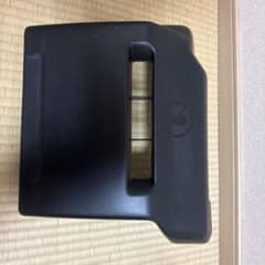 キャリィトラック(7型迄)スーパーキャリィ(5型迄) バッテリーカバー新車外しのサムネイル