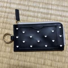 ハート模様の黒いコインケースのサムネイル
