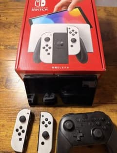 Nintendo Switch 有機ELモデル 本体 と周辺機器セットのサムネイル