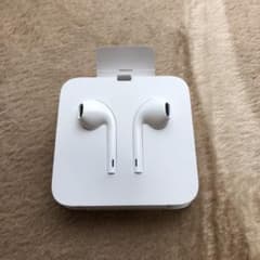 iPhone付属品  純正イヤホン　ゆうゆうメルカリ便（追跡保証、匿名配送）のサムネイル
