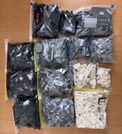 レゴブロック　白・灰・黒　まとめ売り　約４kgのサムネイル