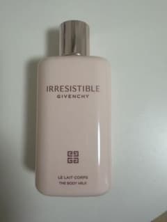 Givenchy Irresistible ボディミルク 200mlのサムネイル