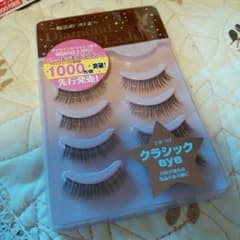 つけまつげのサムネイル