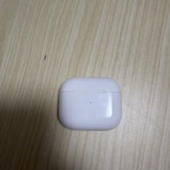 Apple AirPods 第3世代充電ケース 本体のサムネイル