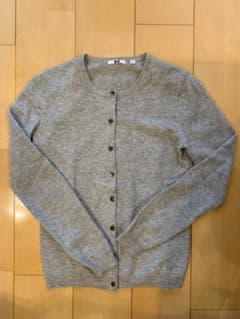 UNIQLO ユニクロ グレー カーディガンのサムネイル