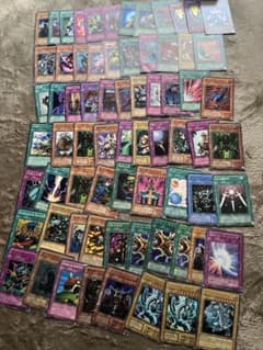 遊戯王デュエルモンスターズ カード　約70枚セットのサムネイル