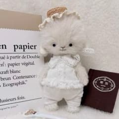 白い羊ちゃん アーティストベア 海外作家 ハンドメイド ぬいぐるみ