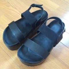 PUNYUS＊厚底サンダルのサムネイル