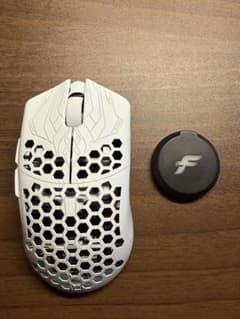 Finalmouse ULX FROSTLORD Mサイズ　ゲーミングマウス