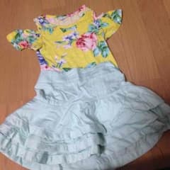 韓国子供服肩出しトップススカート2点のサムネイル