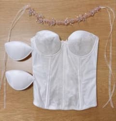 [미품] 신부 내부 비스체 화이트 패드 포함 + 헤어 액세서리
