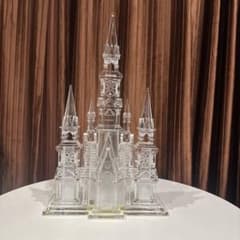 クリスマスショーウィンドウ　ディスプレイ城照明