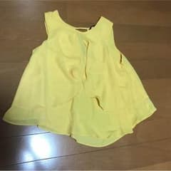 ZARA トップス イエローのサムネイル