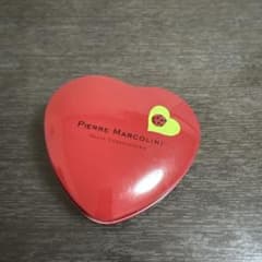 PIERRE MARCOLINI ハート缶 空き缶のサムネイル
