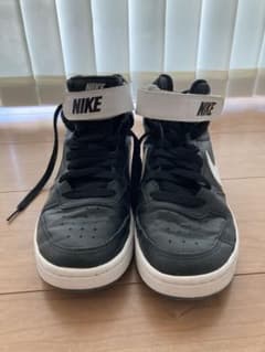 NIKE スニーカーのサムネイル