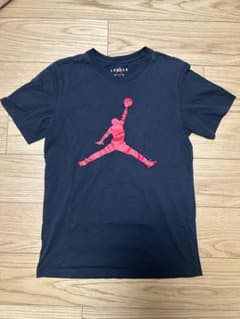 JORDAN Tシャツ Sサイズ 黒のサムネイル