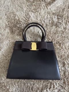 Ferragamo フェラガモ レザーハンドバッグのサムネイル