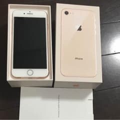 iPhone 8 Gold 64 GB au ｓｉｍフリー 値下げ可のサムネイル