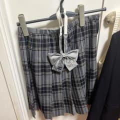 anan・shu様専用 グレーと黒のチェック柄プリーツスカートのサムネイル