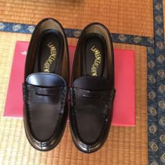 ローファーのサムネイル