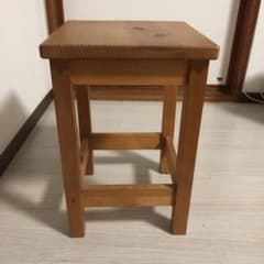 木製　椅子のサムネイル