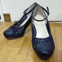 エスペランサ　黒　レース　パンプスのサムネイル