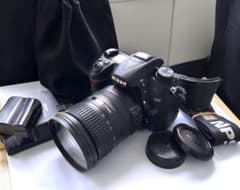 Nikon D7000 AF-S DX 18-200mm VR 本体のサムネイル