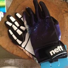 neff スノーボード グローブのサムネイル