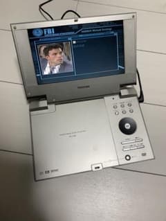 東芝ポータブルDVDプレーヤー　SD-P1800 ポータロウ　専用バッグ付き