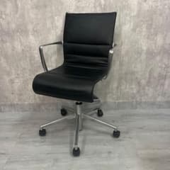 取付無料！カッシーナイクスシー アリアス ローリングフレーム本革オフィスチェア カッシーナイクスシー アリアス ローリングフレーム本革オフィスチェア