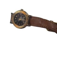 Caravelle by Bulova 時計のガラスは割れたけどまだ動いていますのサムネイル