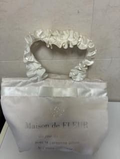 Maison de FLEUR フリルハンドル トートバッグのサムネイル
