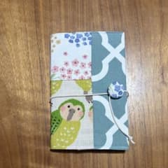 ハンドメイド ブックカバー 鳥柄（文庫本サイズ）のサムネイル