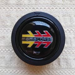 モモ MOMO ホーンボタン 2極 - メルカリ