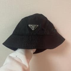 プラダ帽子のサムネイル