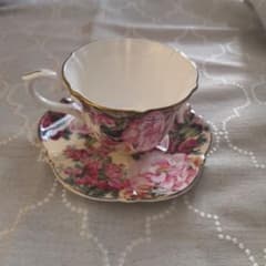ティーカップ ソーサー 花柄 金彩のサムネイル
