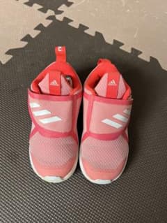 adidas キッズスニーカーのサムネイル